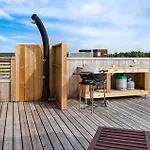 3 Bedroom In * Sondeled